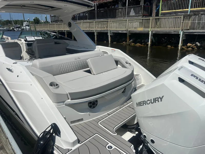 Slide: The Image of Sea Ray SLX 310 Outboard 2026 - 12