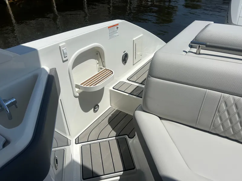 Slide: The Image of Sea Ray SLX 310 Outboard 2026 - 14