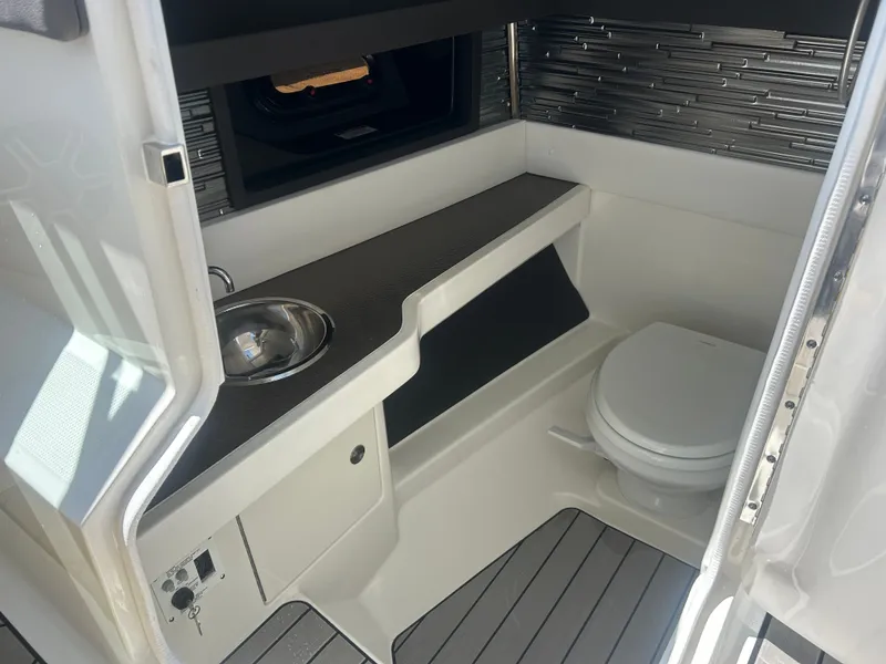 Slide: The Image of Sea Ray SLX 310 Outboard 2026 - 29