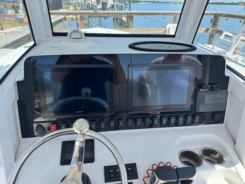 Slide: The Image of 2024 Sea Hunt Gamefish 25 helm with Garmin displays. - 10