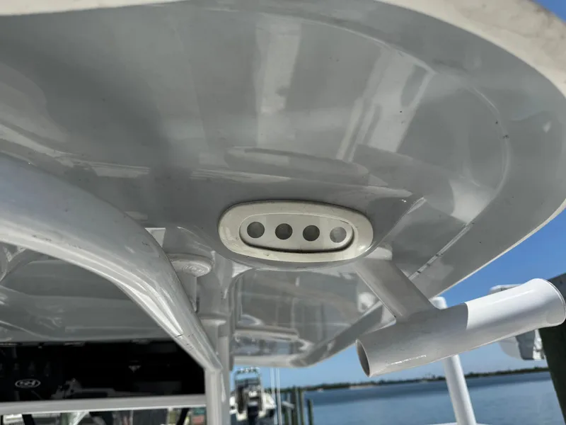 Slide: The Image of Close-up of 2024 Sea Hunt Gamefish 25 boat deck. - 28