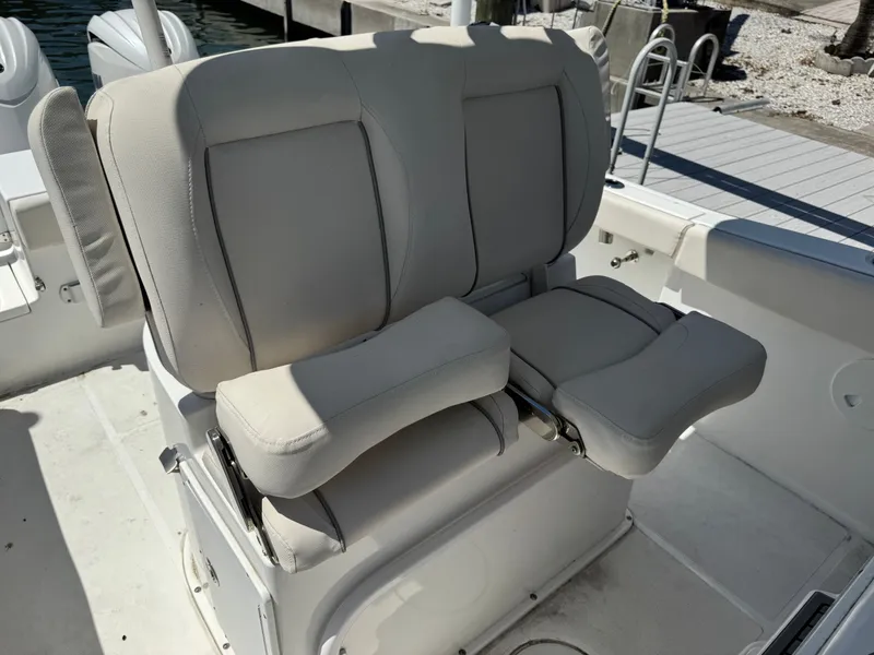 Slide: The Image of 2024 Sea Hunt Gamefish 25 boat seat with cushioning. - 32
