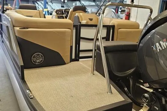 Slide: The Image of Luxury Evotti 521QL boat interior, 2026 model, featuring beige seating and Yamaha engine. - 15