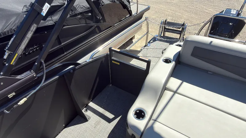 Slide: The Image of Interior of a 2025 Barletta C22U pontoon boat. - 29