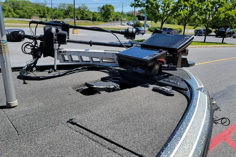 Slide: The Image of Fishing boat deck with electronic equipment, Nitro Z19 Pro, 2020 model, parked outdoors. - 9