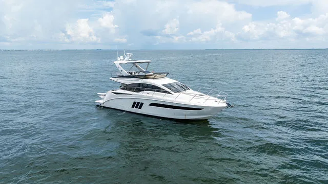 Slide: The Image of Sea Ray 510 Fly 2015 - 58