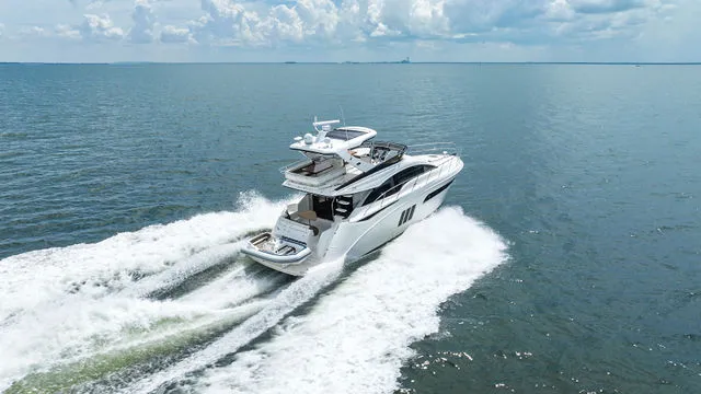 Slide: The Image of Sea Ray 510 Fly 2015 - 66