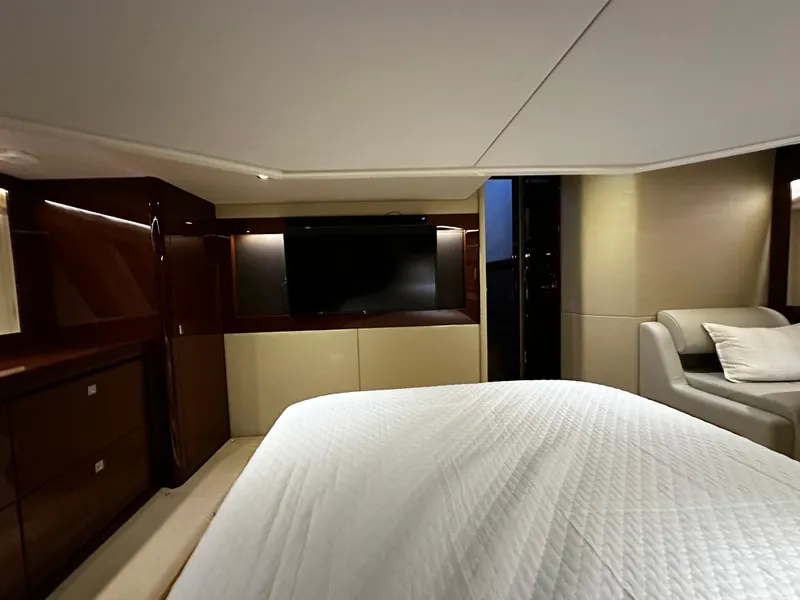 Slide: The Image of Luxurious cabin of the 2015 Sea Ray 510 Fly yacht. - 48