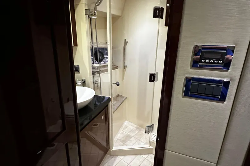 Slide: The Image of Luxurious bathroom on a 2015 Sea Ray 510 Fly yacht. - 49
