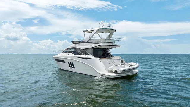 Slide: The Image of Sea Ray 510 Fly 2015 - 65
