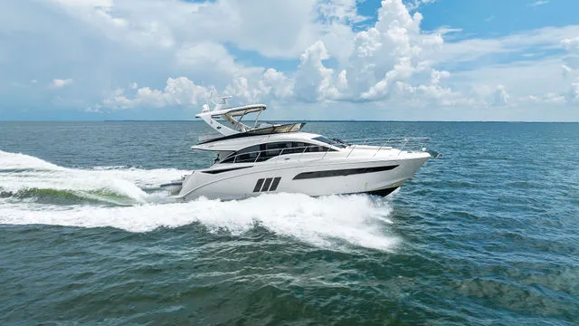 Slide: The Image of Sea Ray 510 Fly 2015 - 70