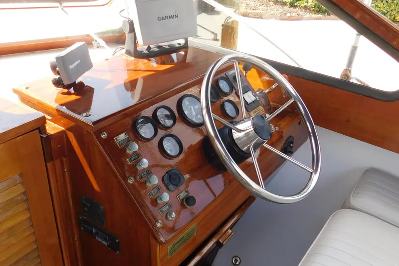 Slide: The Image of Cockpit of a 1995 Lyman 27 Cruisette boat. - 14