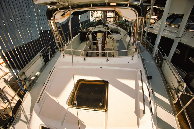 Slide: The Image of 1994 Hunter Passage yacht deck view in harbor. - 2