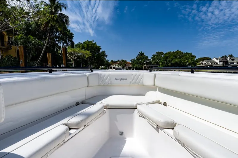 Slide: The Image of Manufacturer Provided Image: Top view of 2021 Everglades 295 Center Console boat layout. - 17