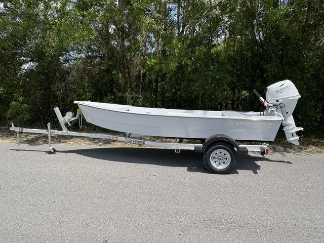 Slide: The Image of Salty Boats STUMPNOCKER 144 SKIFF TILLER 2026 - 3