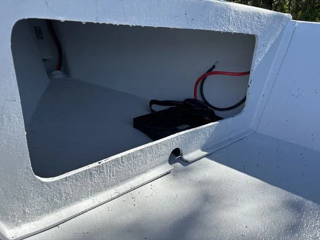 Slide: The Image of Salty Boats STUMPNOCKER 144 SKIFF TILLER 2026 - 5