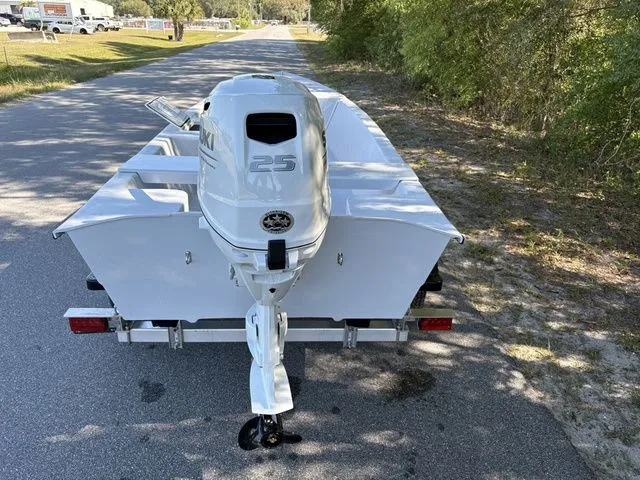 Slide: The Image of Salty Boats STUMPNOCKER 144 SKIFF TILLER 2026 - 9