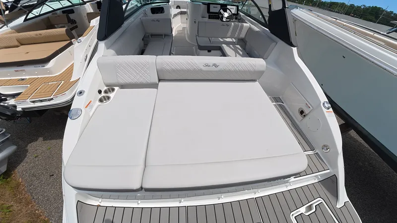 Slide: The Image of Sea Ray SDX 250 Outboard 2026 - 3