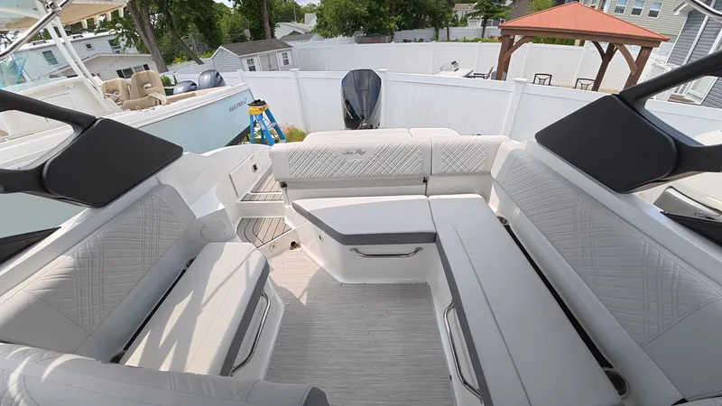 Slide: The Image of Sea Ray SDX 250 Outboard 2026 - 11