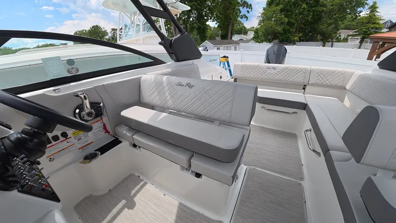 Slide: The Image of Sea Ray SDX 250 Outboard 2026 - 24