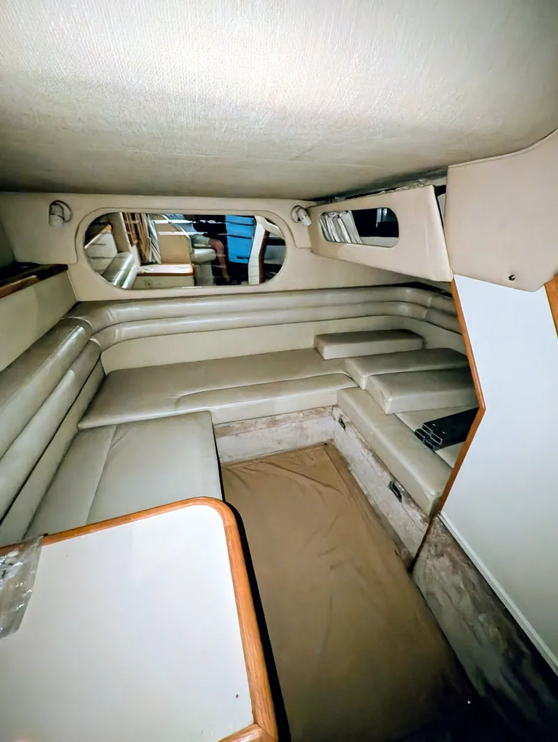 Slide: The Image of Interior of 1995 Sea Ray Sundancer 330 yacht. - 12