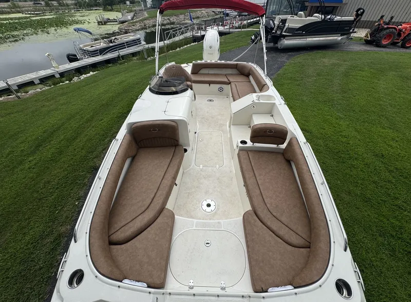 Slide: The Image of Stingray 212 SC 2020 - 18