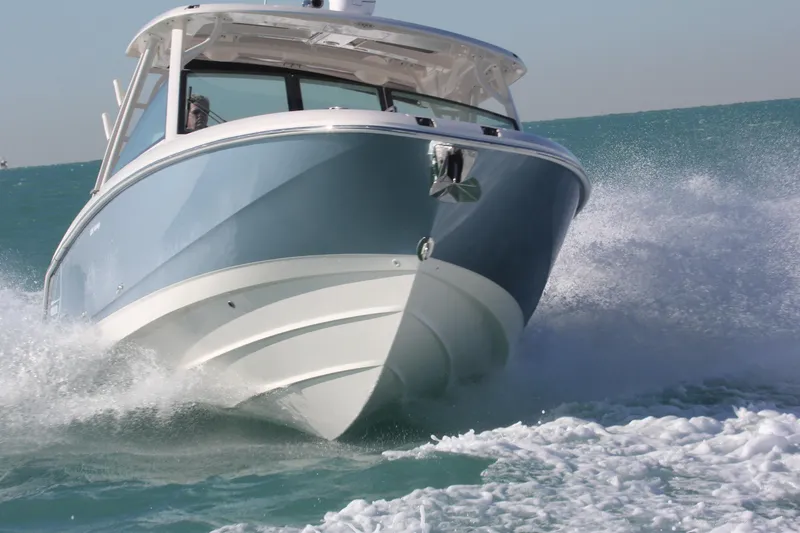 The Image of Boston Whaler 320 Vantage 2017 - 0