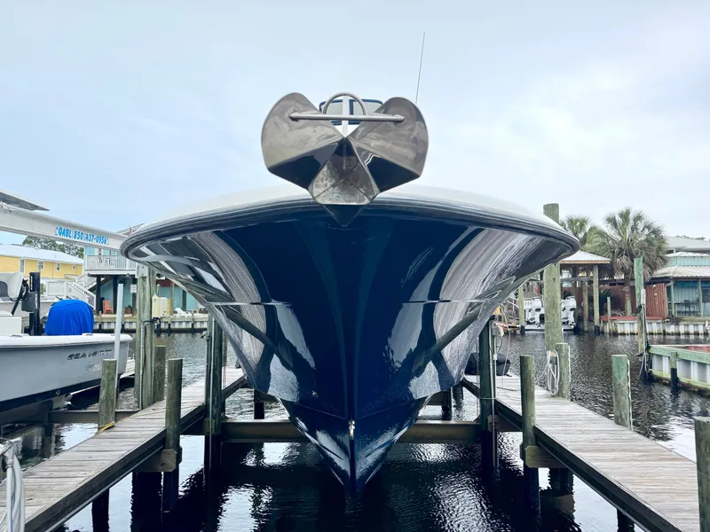 Slide: The Image of 2009 Hydra-Sports Vector 4100CC boat docked at marina. - 48