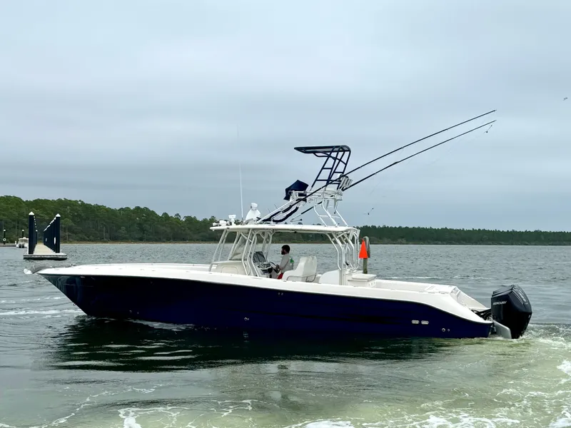 Slide: The Image of 2009 Hydra-Sports Vector 4100CC on calm waters. - 7