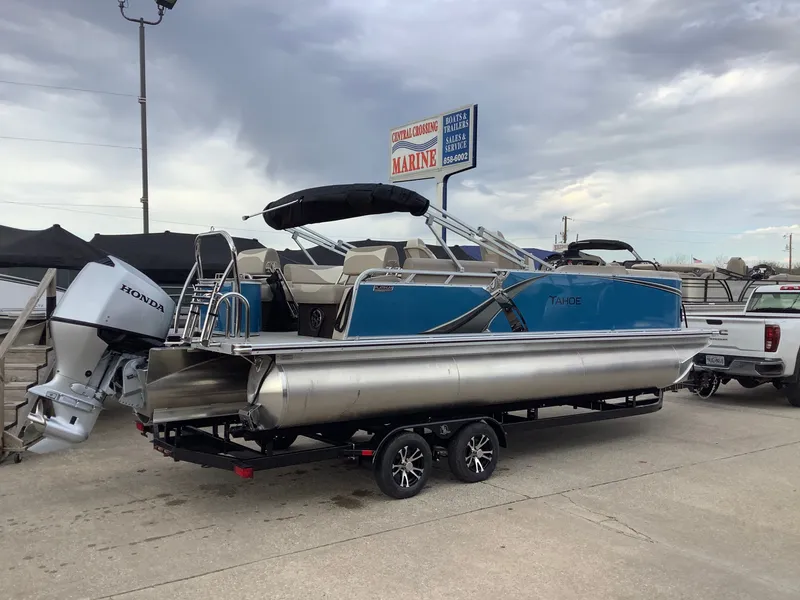 The Image of Tahoe 2385 LTZ Quad Lounger Shift 2026 - 1
