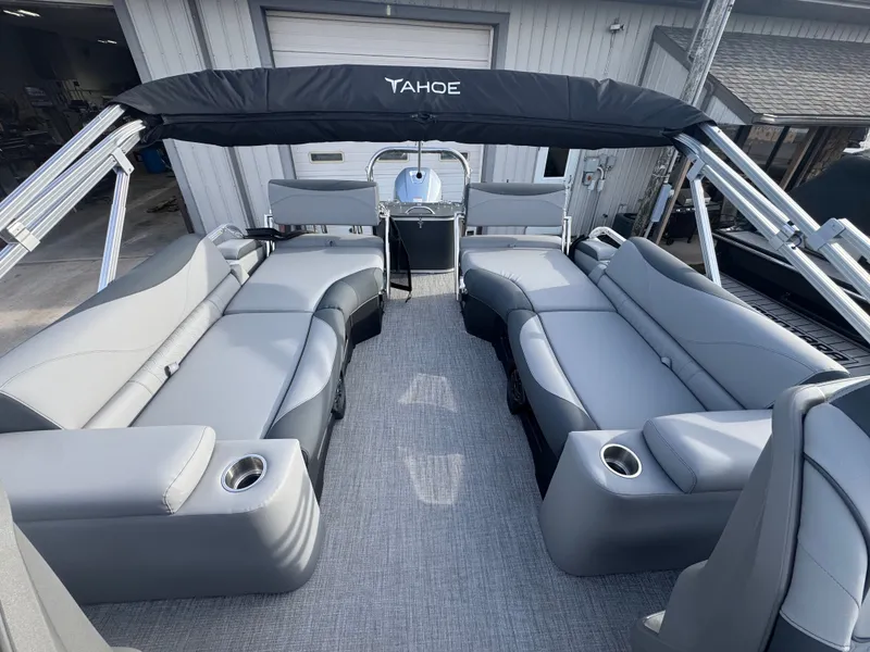 The Image of Tahoe 2385 LTZ Quad Lounger Shift 2026 - 4