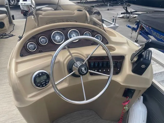 The Image of Leisure Kraft Boats 2425 LX 2019 - 7