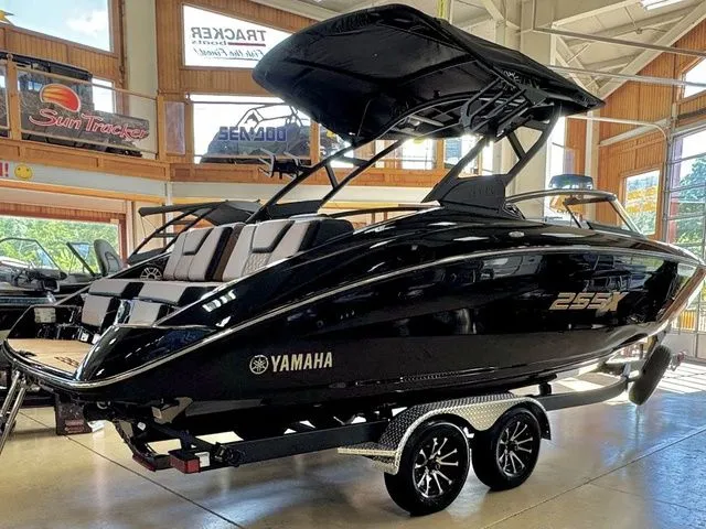 The Image of Yamaha 255XD 2026 - 1