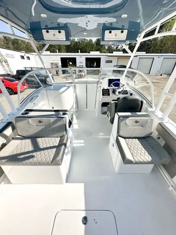 Slide: The Image of Sea Pro 240 Dual Console 2026 - 3