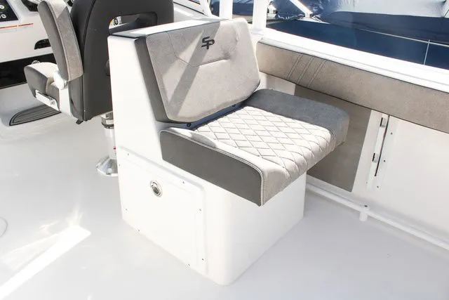 Slide: The Image of Sea Pro 240 Dual Console 2026 - 5