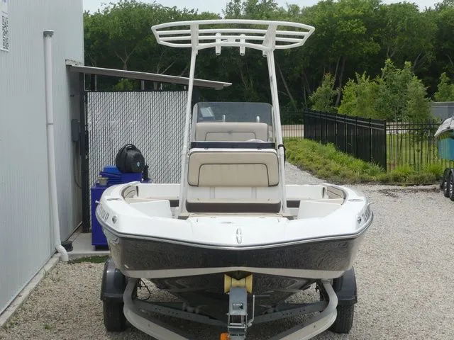 Slide: The Image of Yamaha 190 FSH® SPORT 2022 - 3