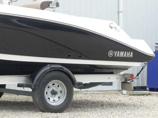 Slide: The Image of Yamaha 190 FSH® SPORT 2022 - 8