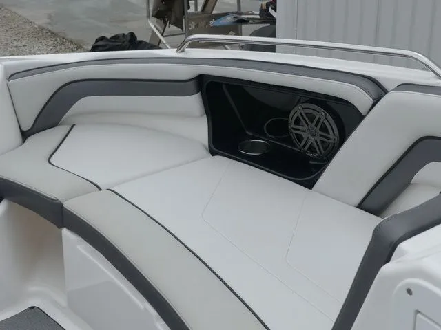 Slide: The Image of Yamaha AR240 2018 - 32
