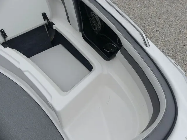 Slide: The Image of Yamaha AR240 2018 - 38