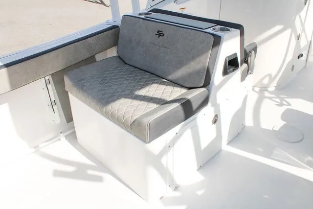 Slide: The Image of Sea Pro 240 Dual Console 2026 - 6