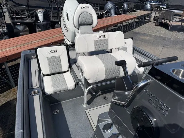Slide: The Image of Excel Bay Pro 220 Elite - 200 HP Suzuki 2027 - 10