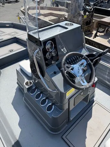 Slide: The Image of Excel Bay Pro 220 Elite - 200 HP Suzuki 2027 - 11