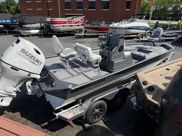 Slide: The Image of Excel Bay Pro 220 Elite - 200 HP Suzuki 2027 - 2