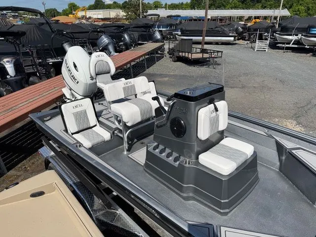 Slide: The Image of Excel Bay Pro 220 Elite - 200 HP Suzuki 2027 - 6
