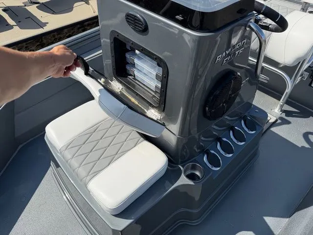 Slide: The Image of Excel Bay Pro 220 Elite - 200 HP Suzuki 2027 - 9