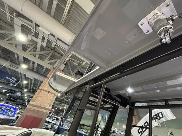 Slide: The Image of Edgewater 340CC Center Console 2025 - 12