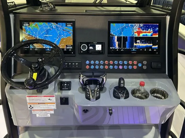 Slide: The Image of Edgewater 340CC Center Console 2025 - 7