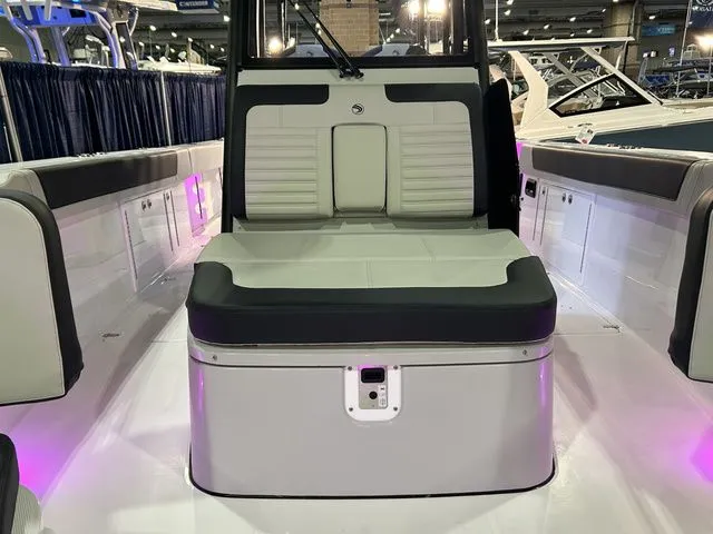 Slide: The Image of Edgewater 340CC Center Console 2025 - 9