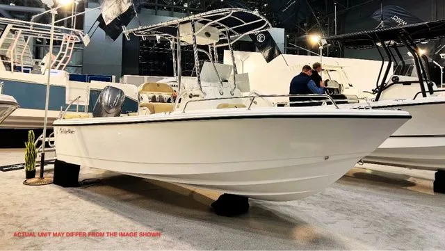 The Image of Edgewater Outrider 188CC Center Console 2026 - 1