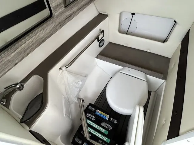 Slide: The Image of Edgewater 248CX Dual Console 2022 - 12
